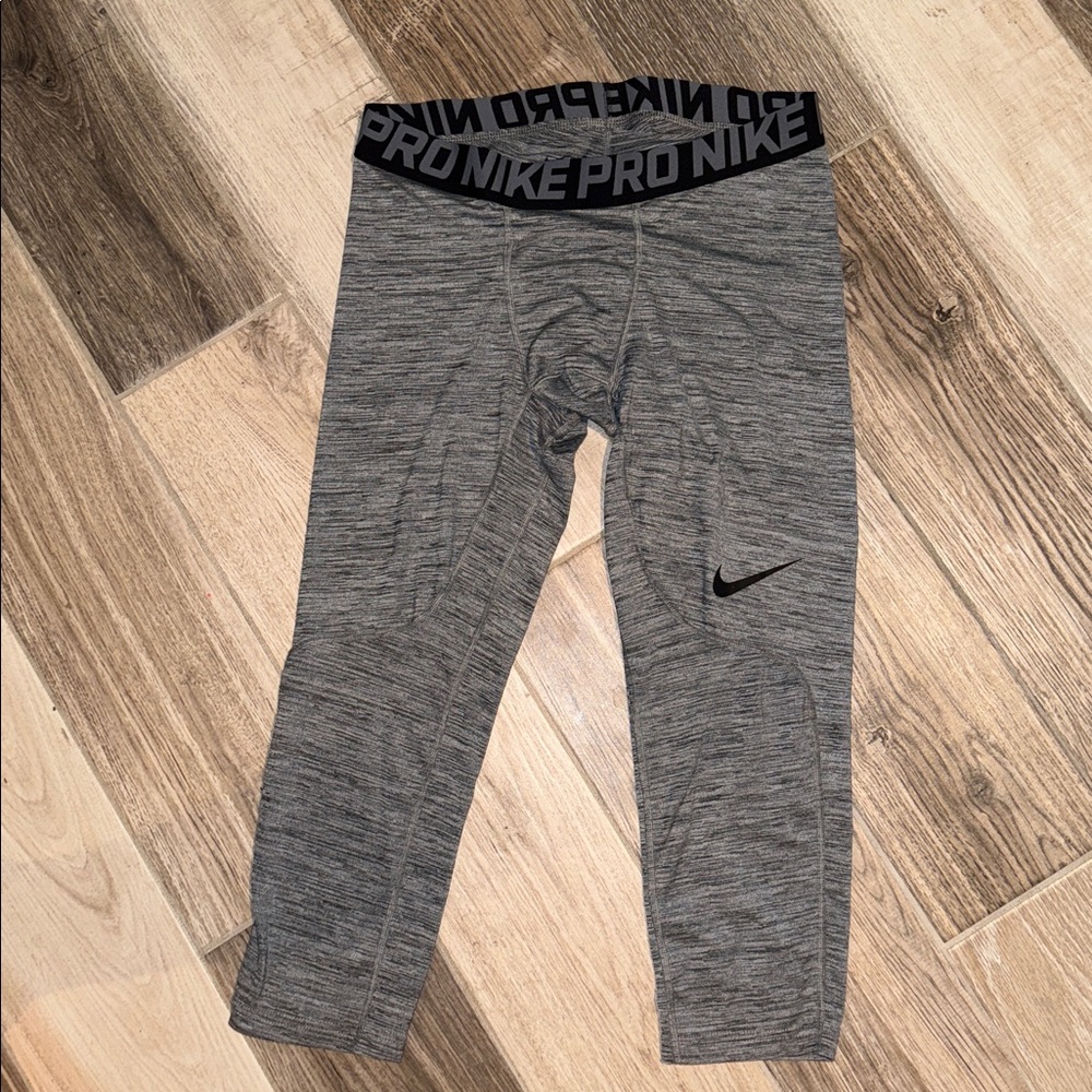 Nike Pro men’s Heathered Black and Gray Leggings Sz L